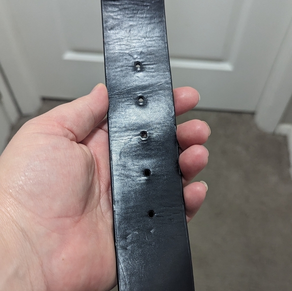 Men's 38" black, leather studded belt - Picture 2 of 4